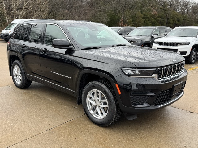2025 Jeep Grand Cherokee Laredo's photo