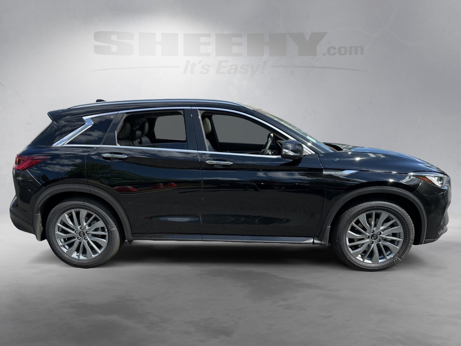 2025 Infiniti QX50 Luxe AWD photo 8
