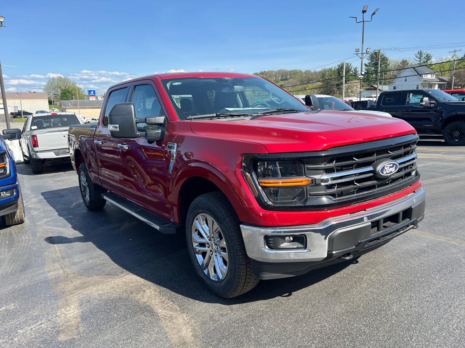 2025 Ford F-150 XLT photo 2