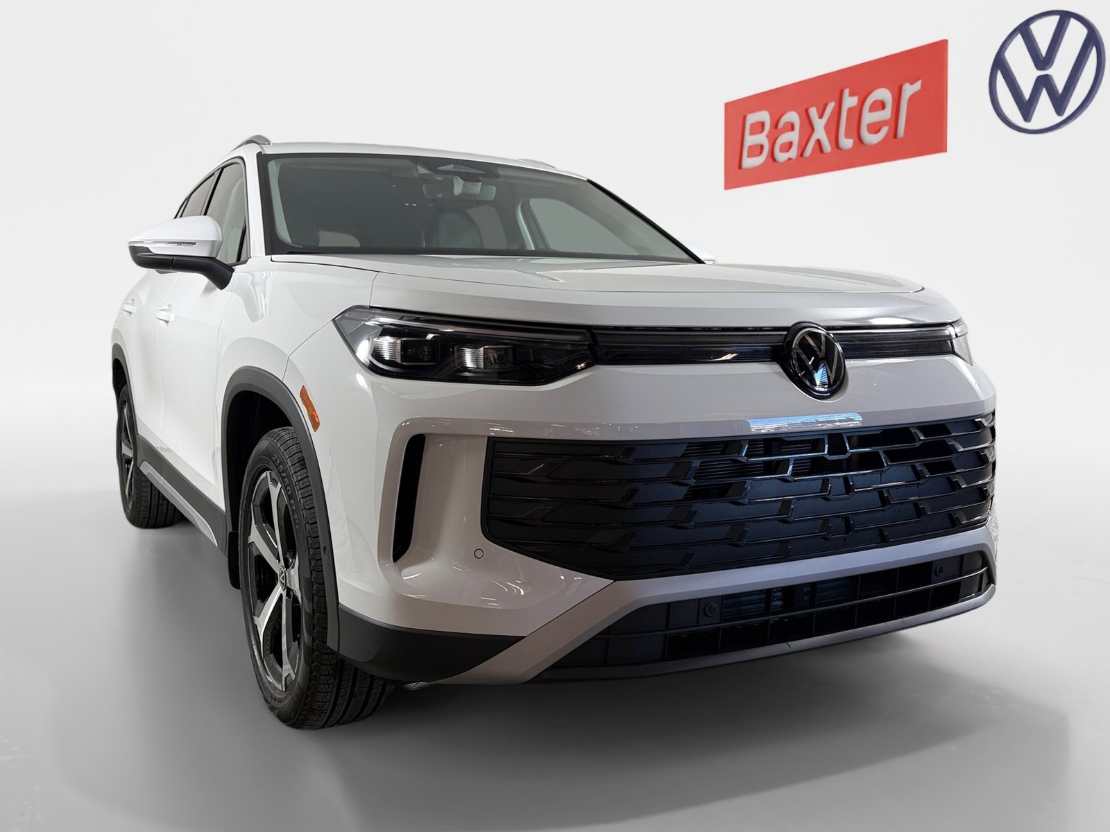 2026 Volkswagen Tiguan SE's photo