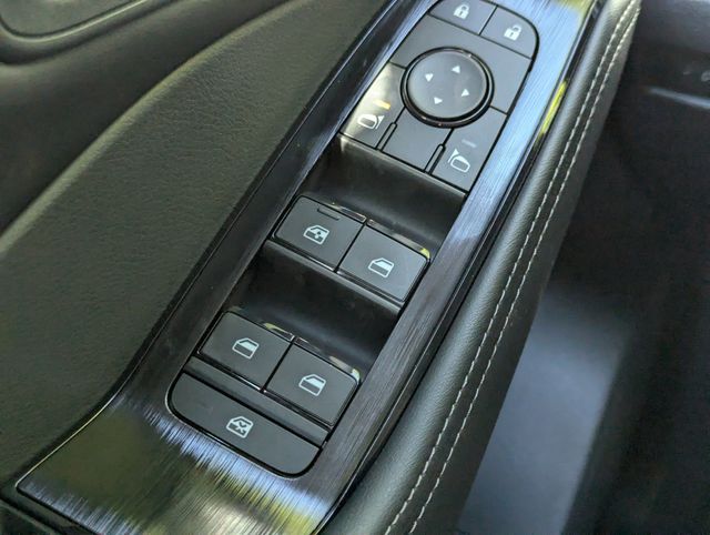 2026 Nissan Rogue SV photo 16