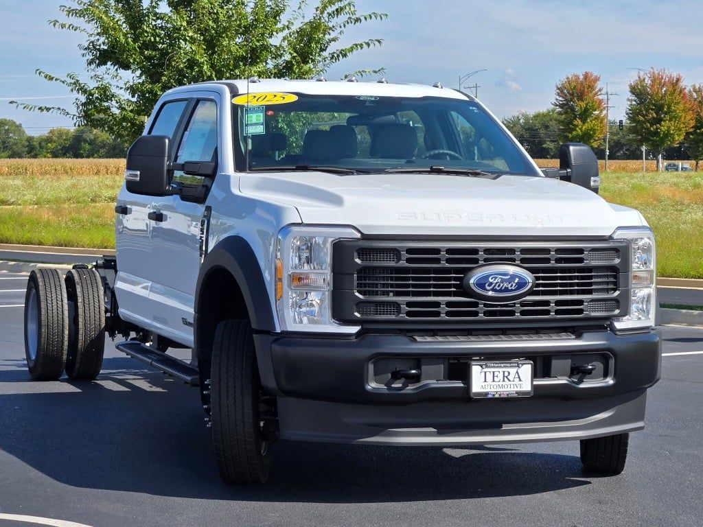 2026 Ford F-550 photo 3