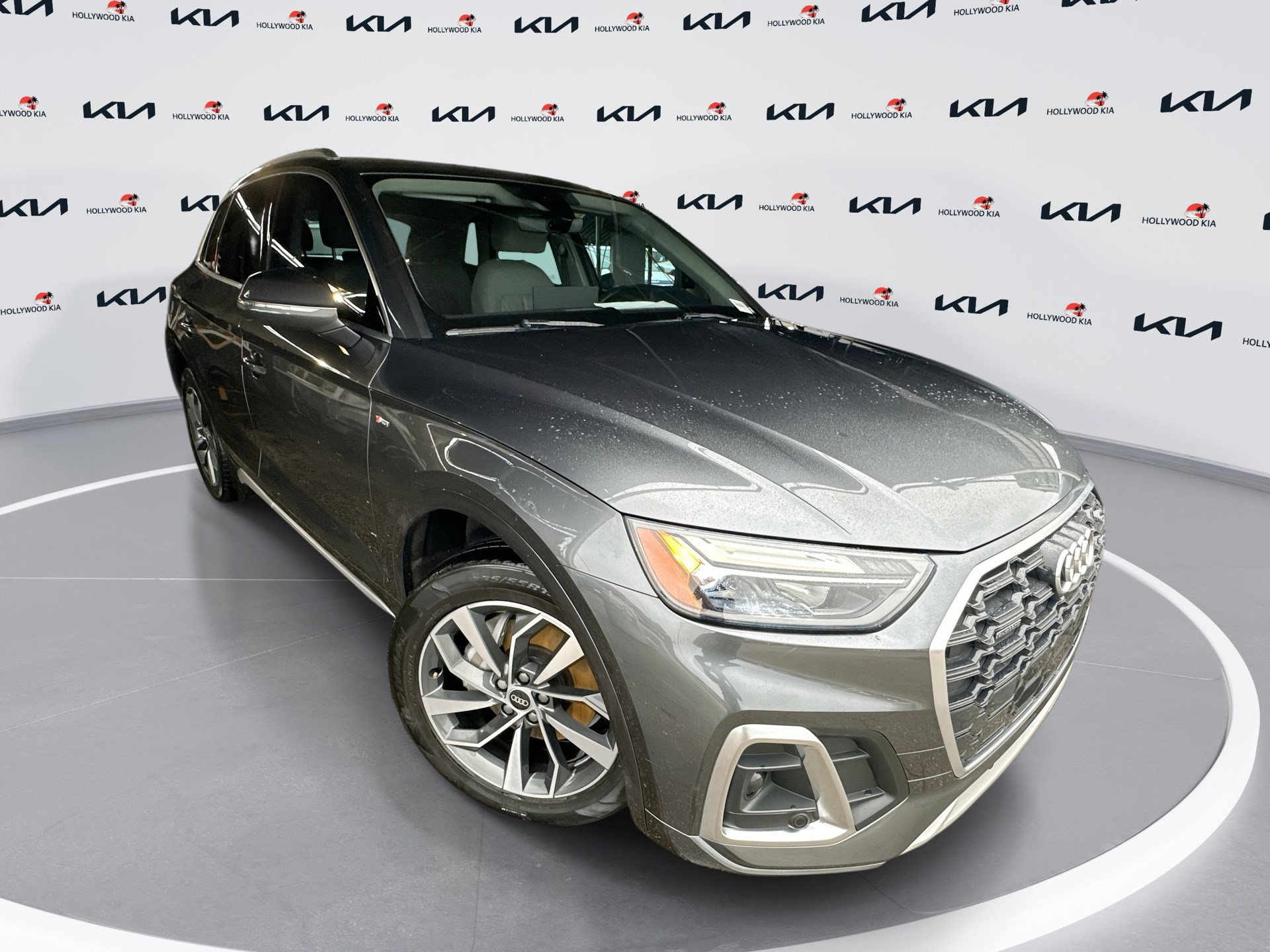 2022 Audi Q5 Premium Plus's photo