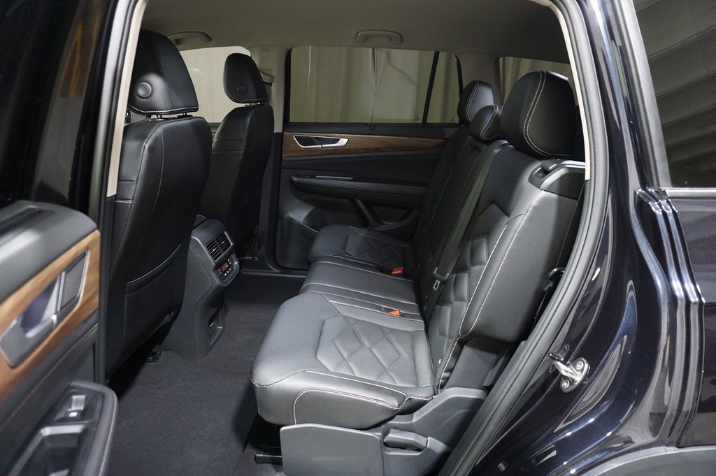 2024 Volkswagen Atlas SE Technology photo 11