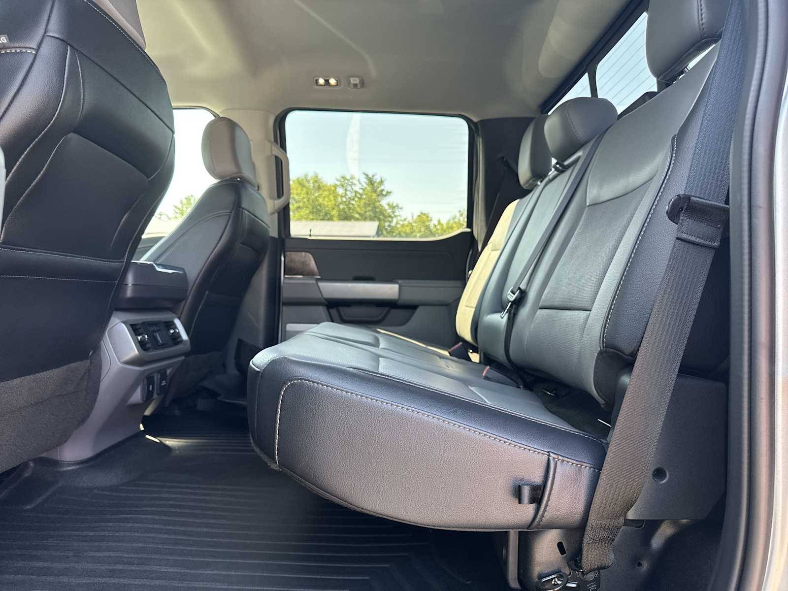 2023 Ford F-150 Lariat photo 36