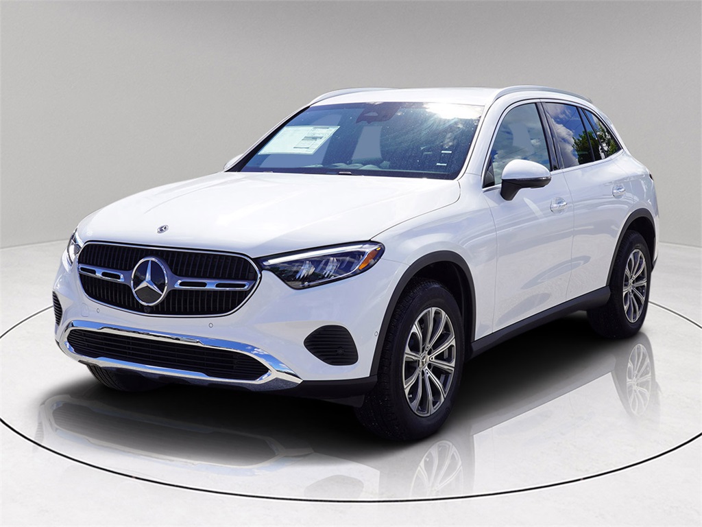 2026 Mercedes Benz GLC 300 photo 3
