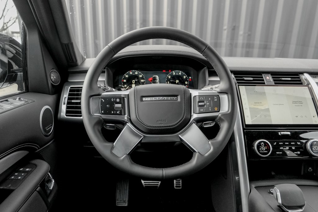 2025 Land Rover Discovery SE photo 16