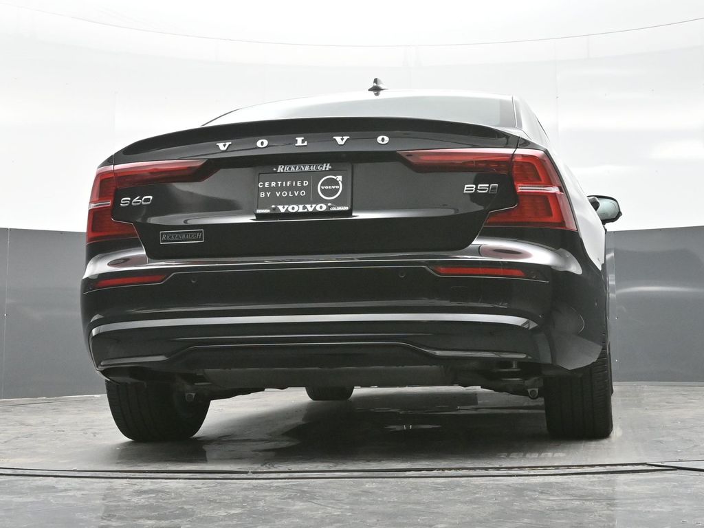 2024 Volvo S60 B5 Plus photo 19