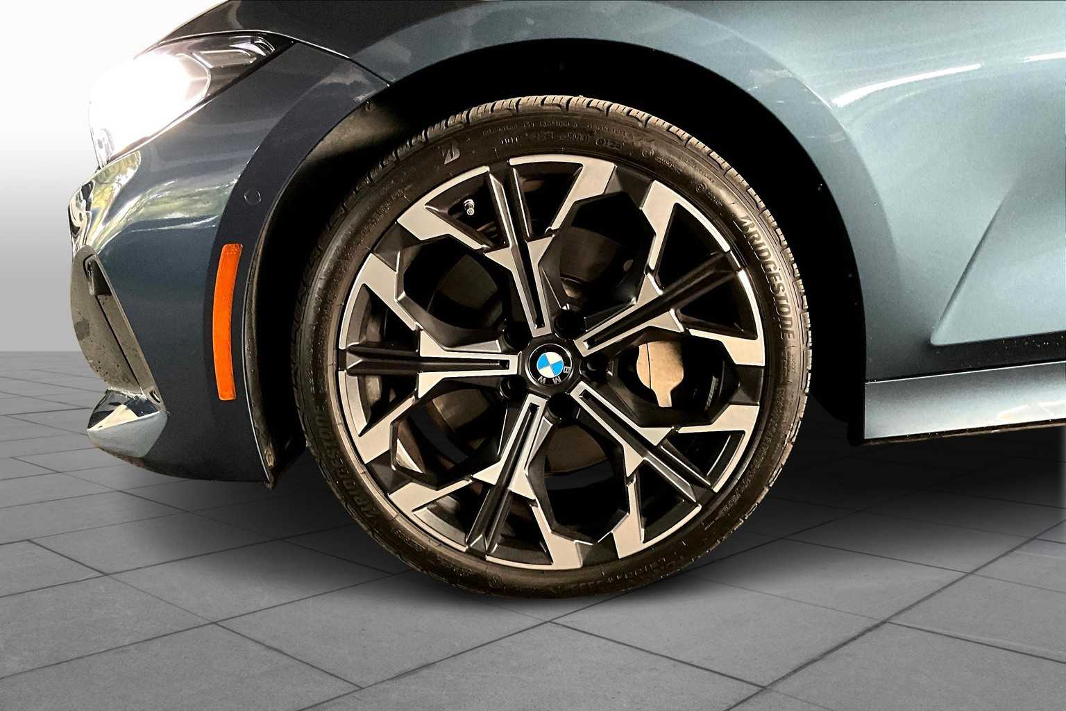2025 Bmw 330i photo 10