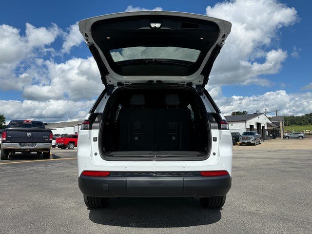 2025 Jeep Grand Cherokee Altitude photo 23