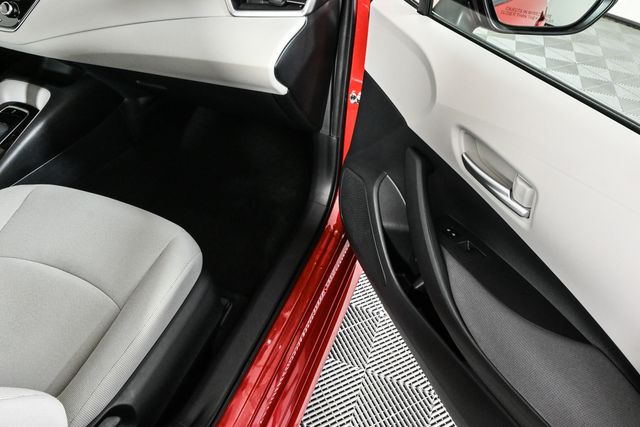 2020 Toyota Corolla LE Premium photo 20