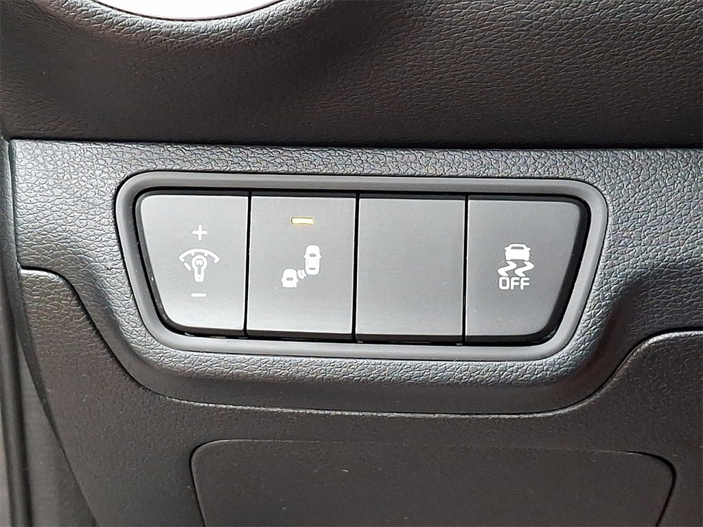 2022 Kia Forte GT-Line photo 26