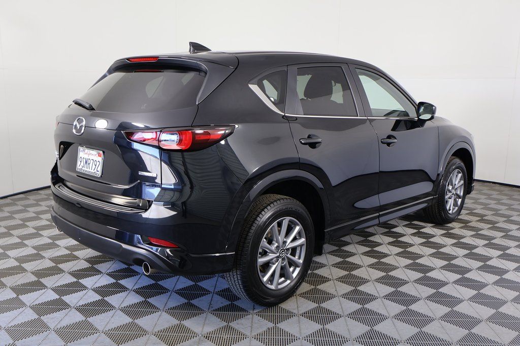 2025 Mazda CX-5 2.5 Select photo 4