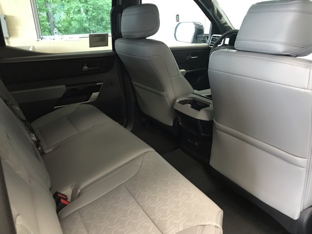 2025 Toyota Tundra Limited CrewMax photo 12