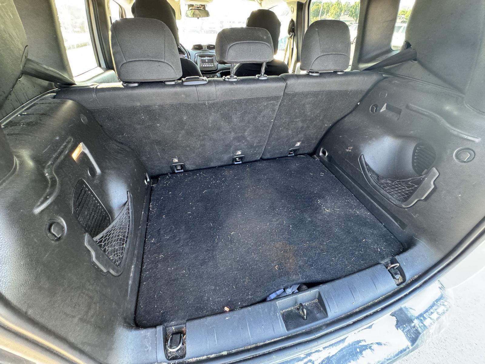 2019 Jeep Renegade Altitude photo 17