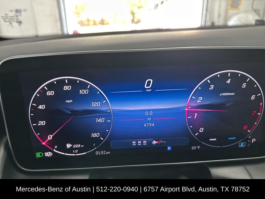 2025 Mercedes Benz GLC 300 4MATIC photo 8