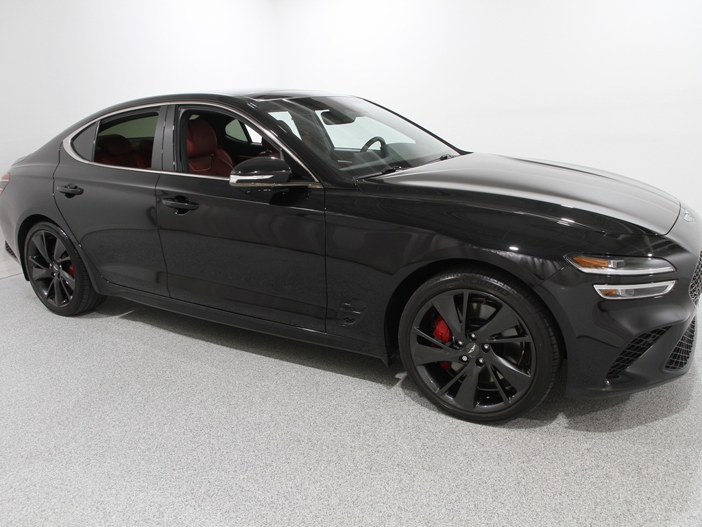 2023 GENESIS G70 Standard's photo