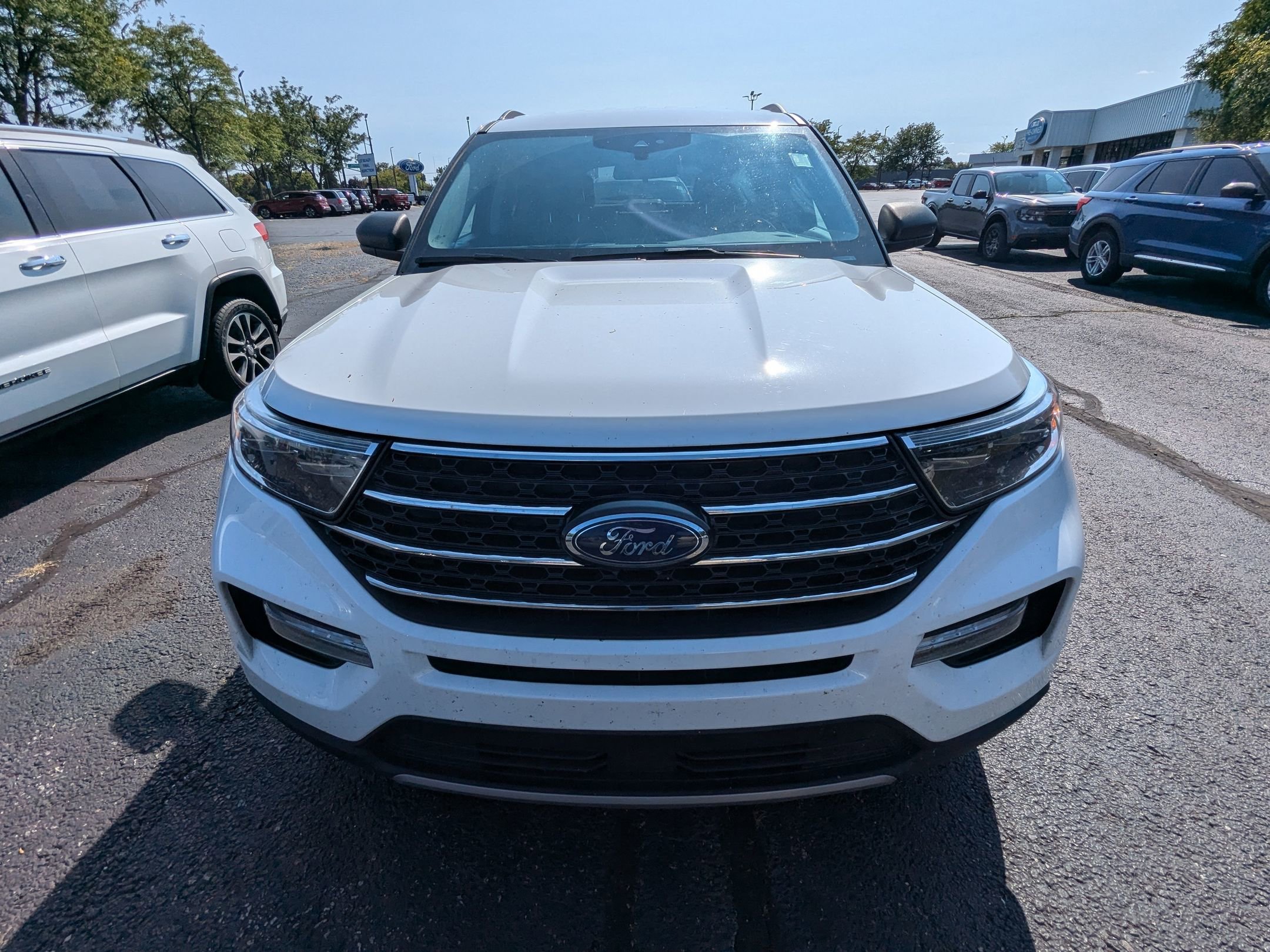 2021 Ford Explorer XLT photo 3