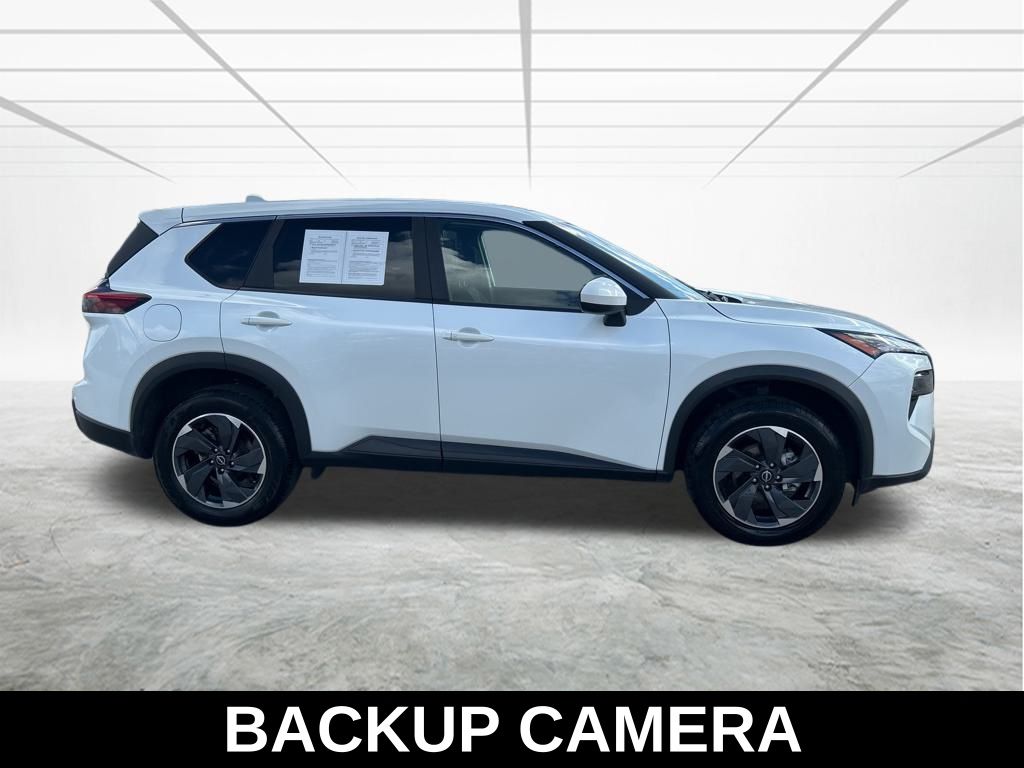2024 Nissan Rogue SV photo 3