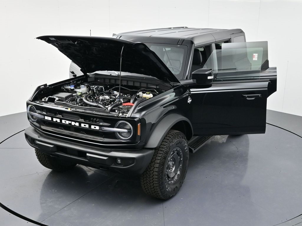 2025 Ford Bronco Outer Banks photo 47