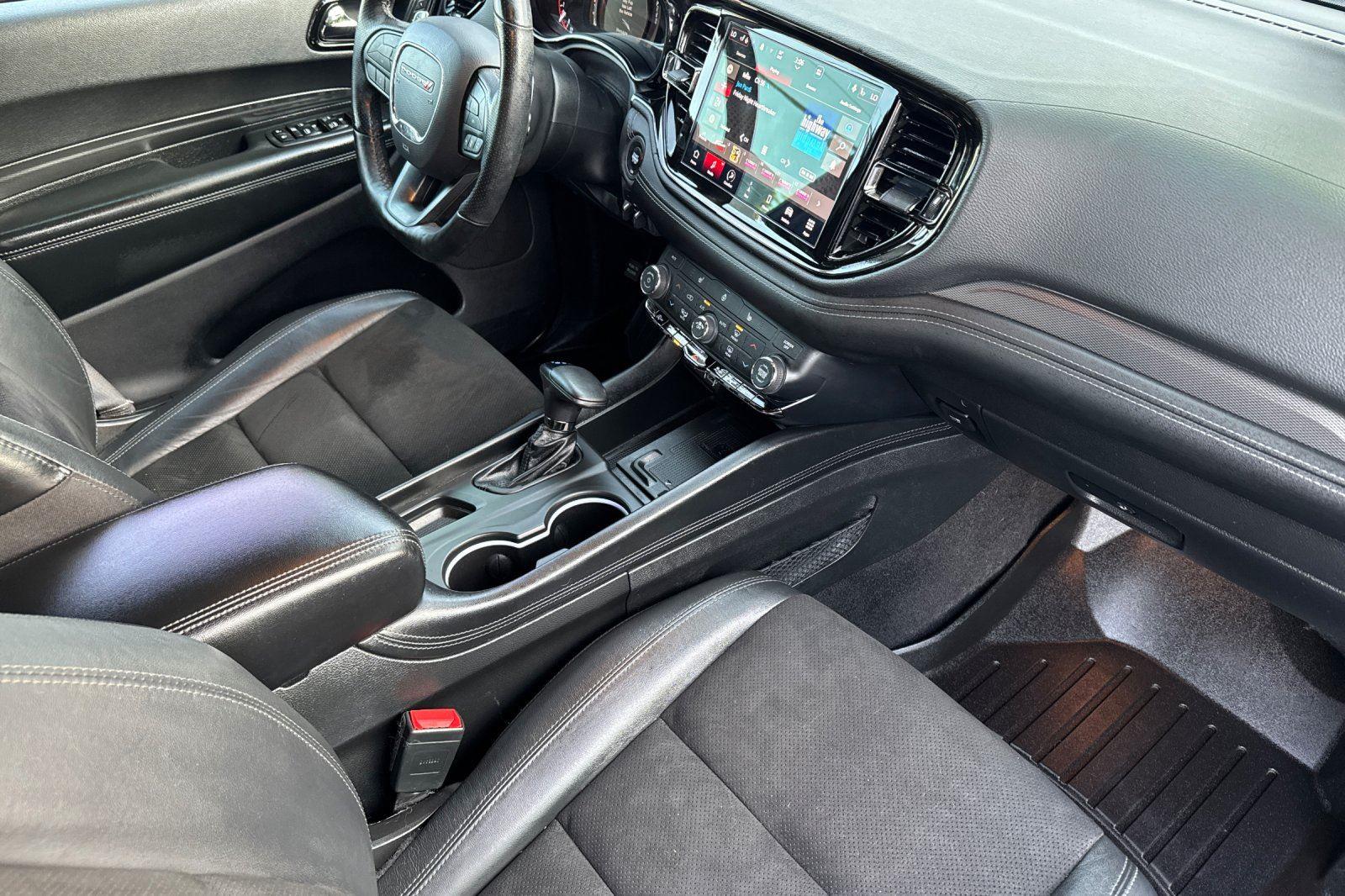 2022 Dodge Durango GT Plus photo 3