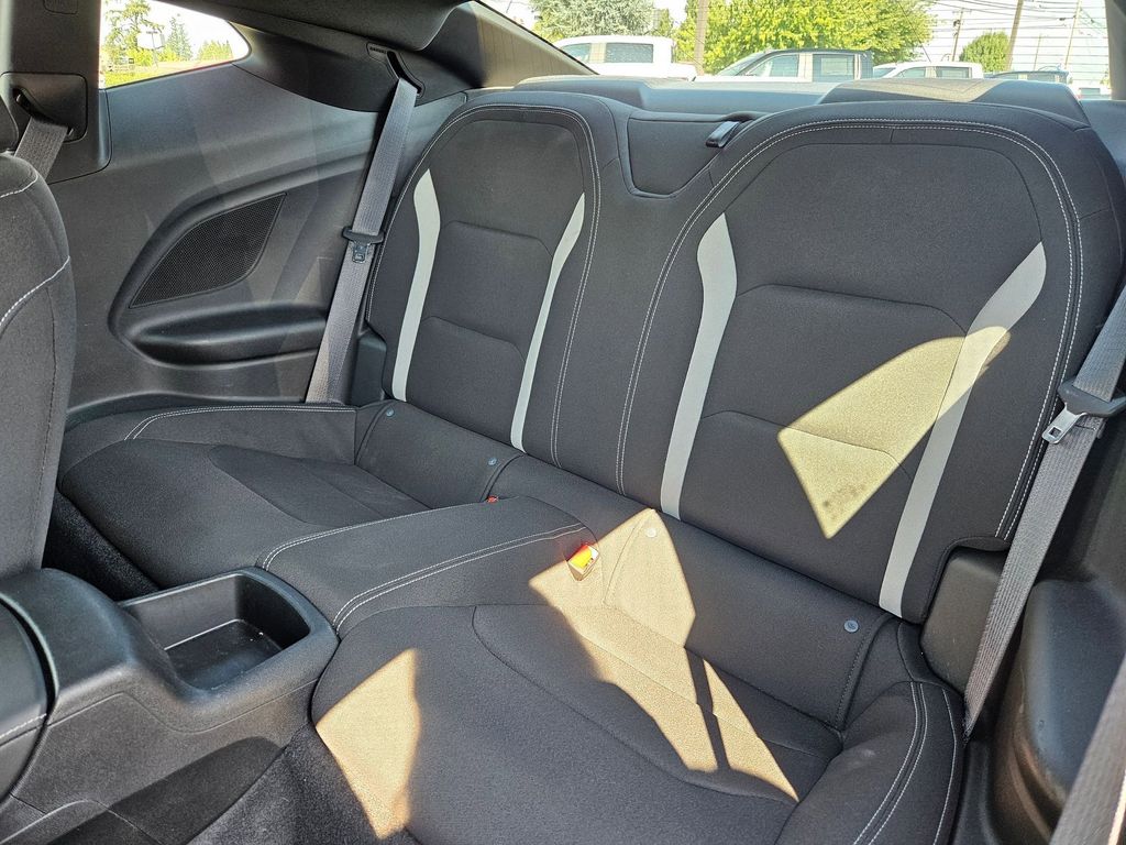 2023 Chevrolet Camaro 1LT photo 27