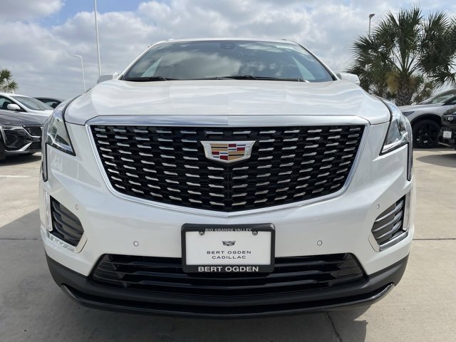 2025 Cadillac XT5 Luxury photo 2