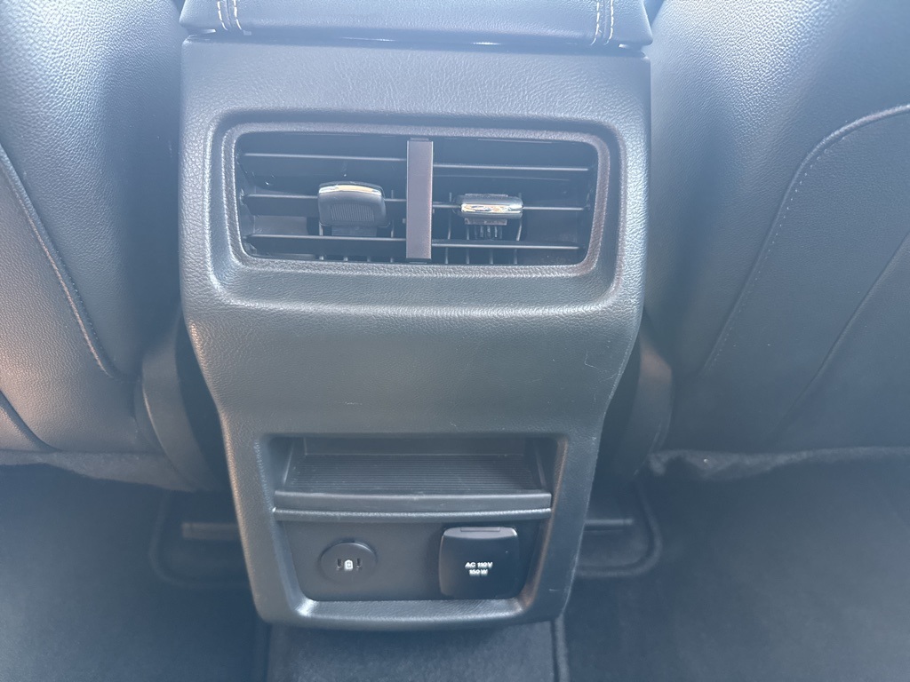 2024 Ford Edge Titanium photo 21