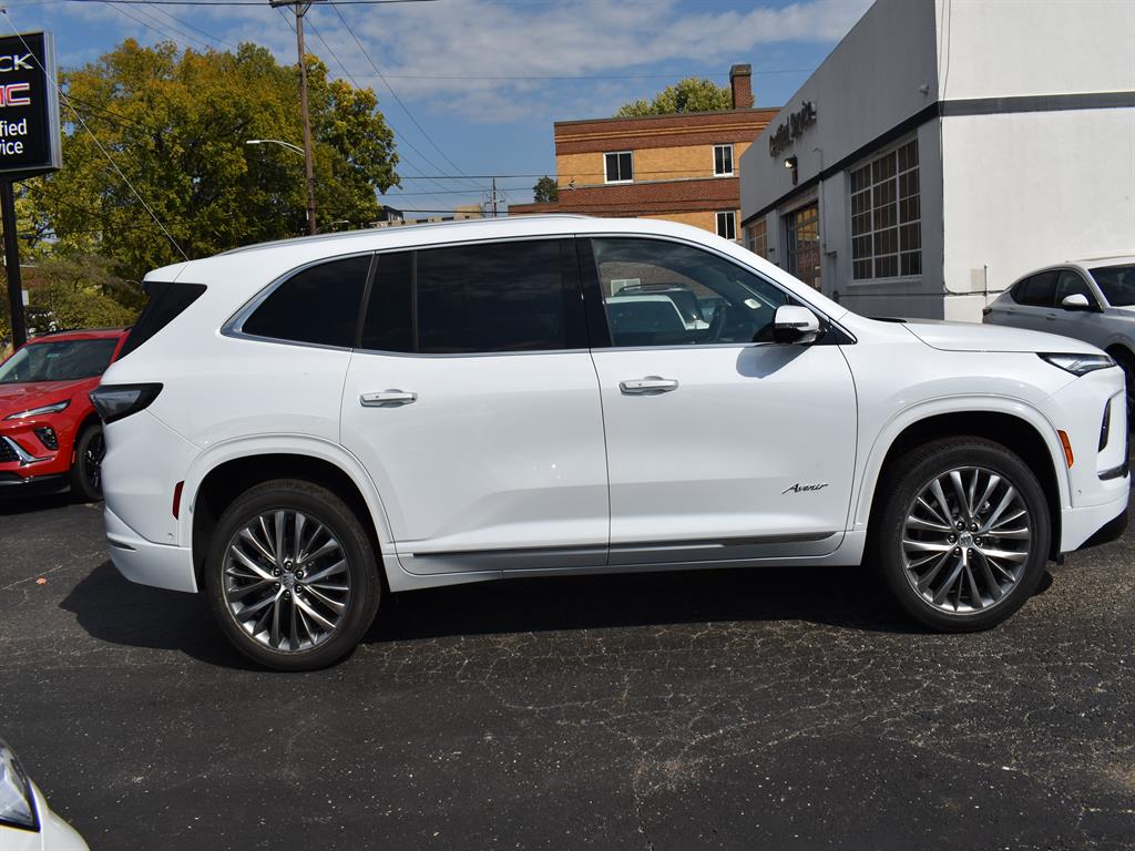 2026 Buick Enclave Avenir photo 4