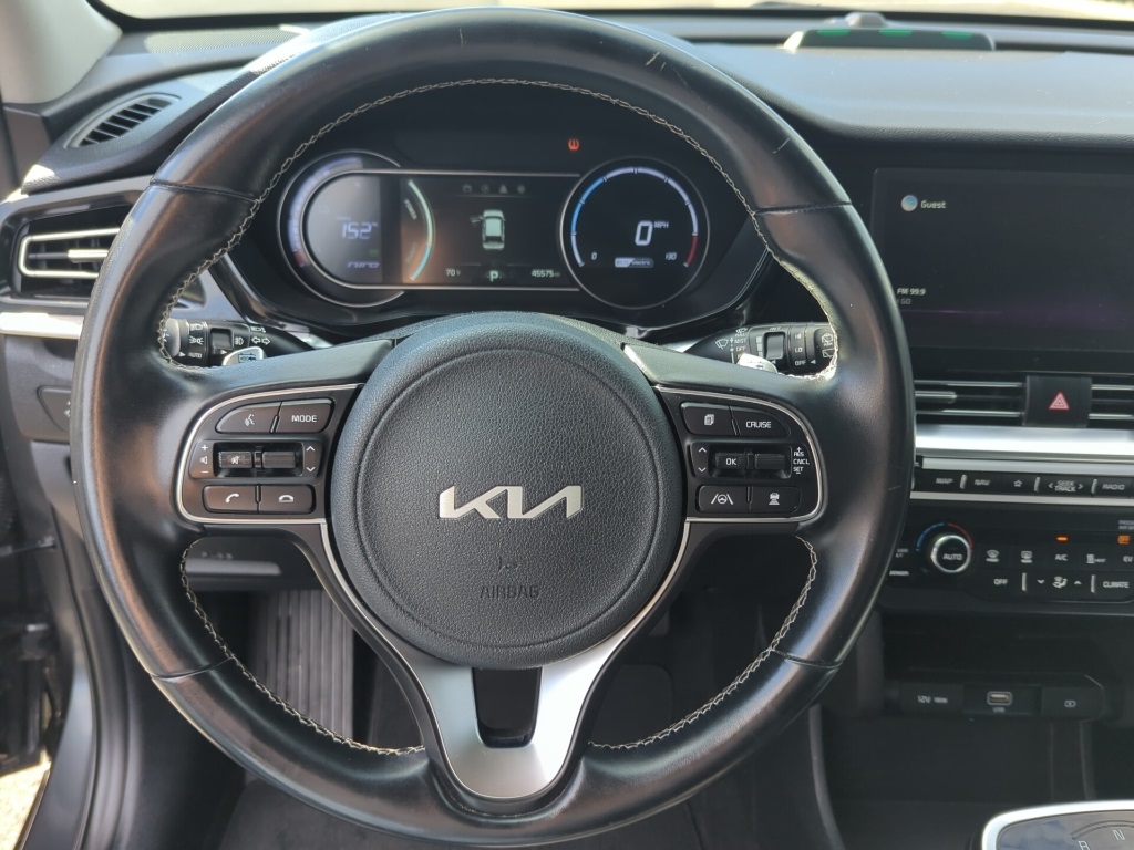 2022 Kia Niro EV EX photo 11