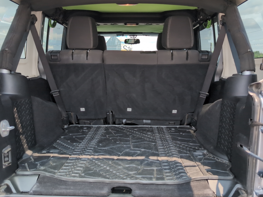 2017 Jeep Wrangler Unlimited Rubicon photo 24