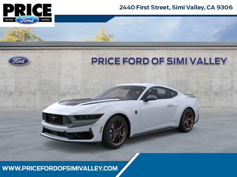 2025 Ford Mustang Dark Horse's photo