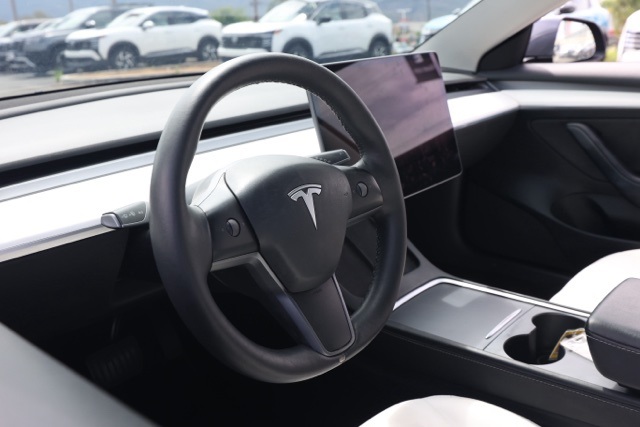 2022 Tesla Model 3 Long Range photo 11