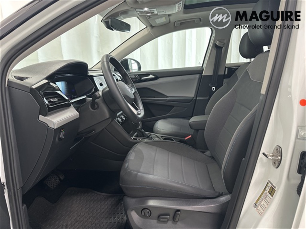 2024 Volkswagen Taos SE photo 4