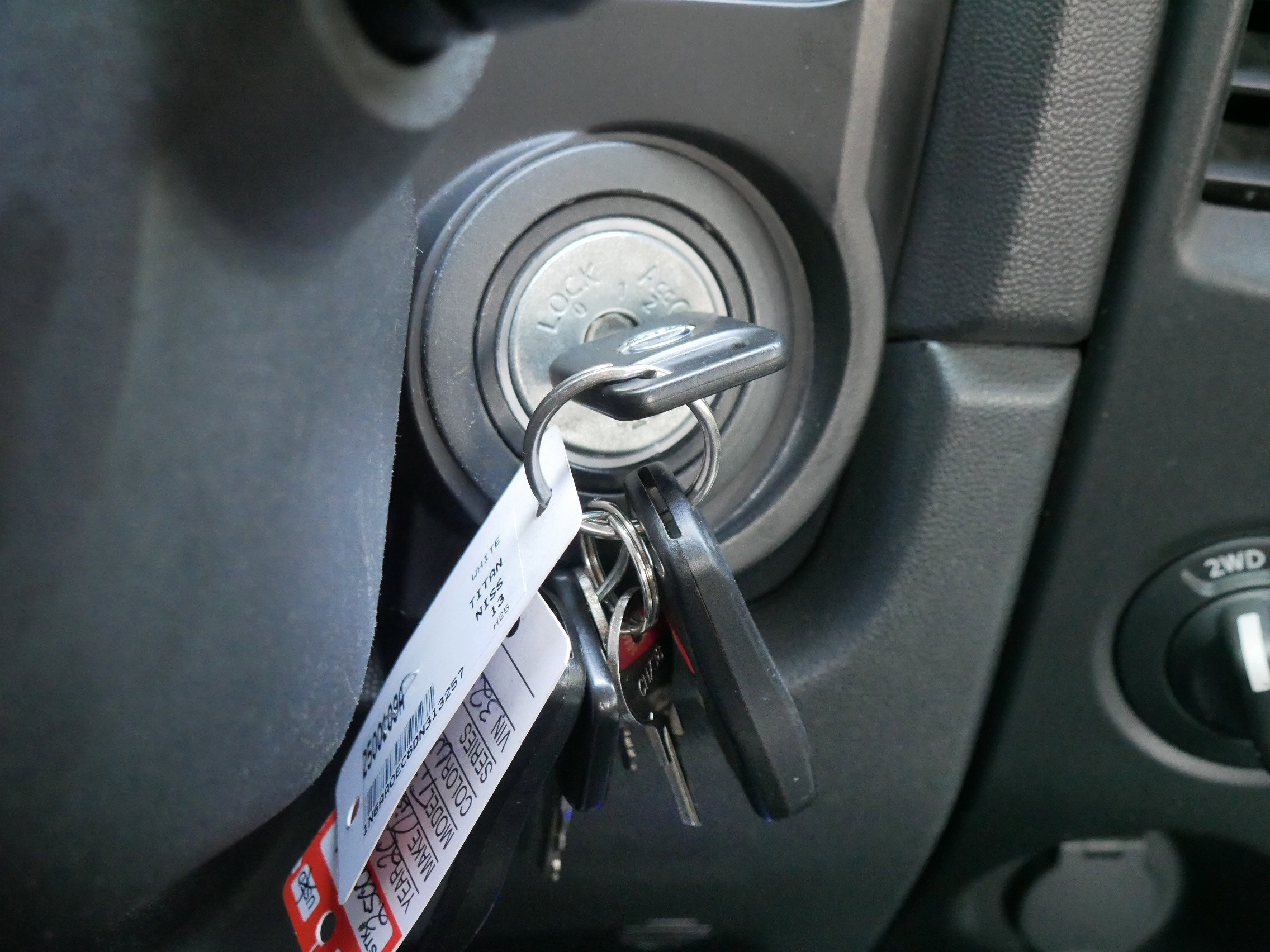 2013 Nissan Titan PRO-4X photo 8