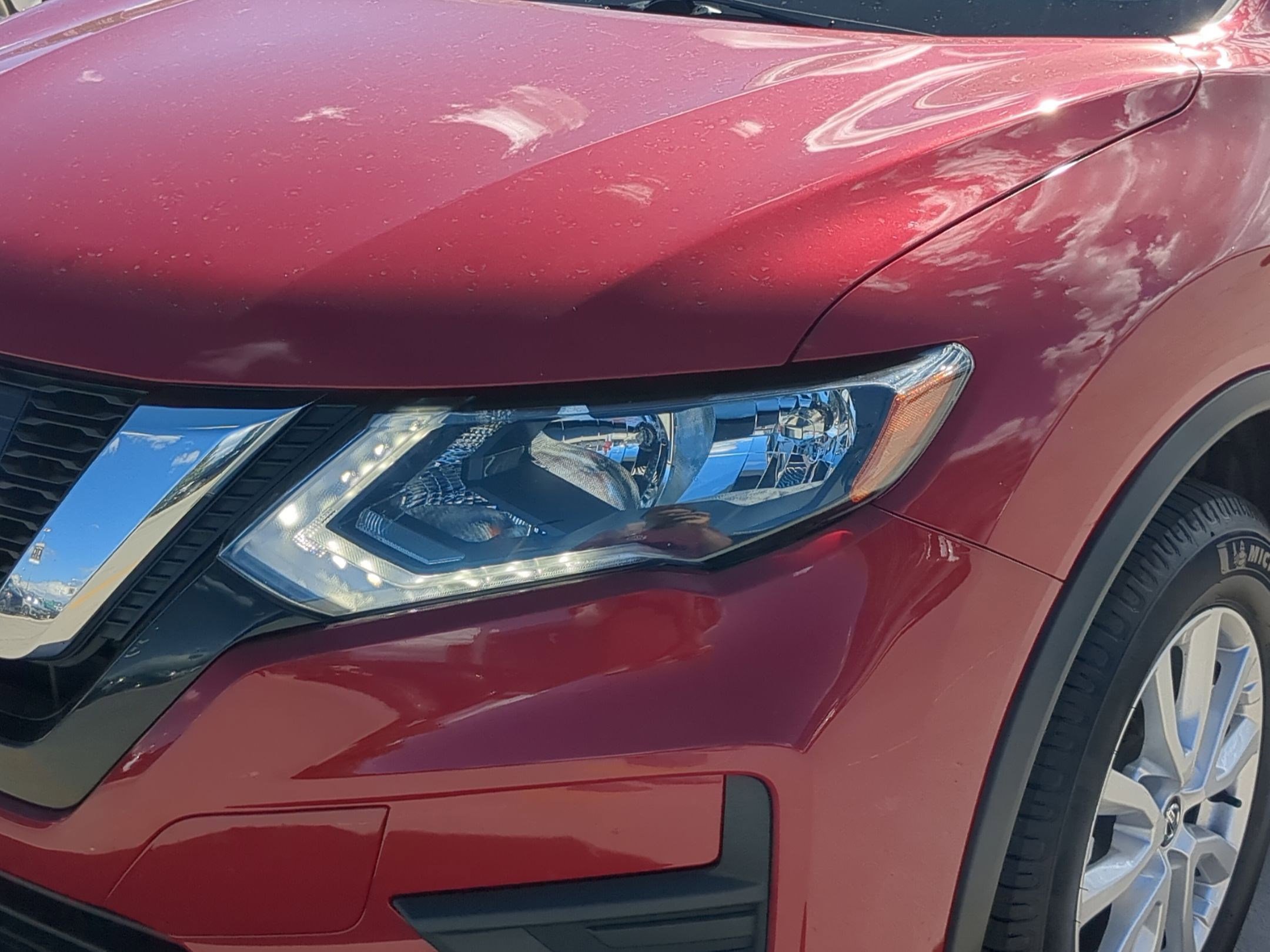 2017 Nissan Rogue SV photo 10