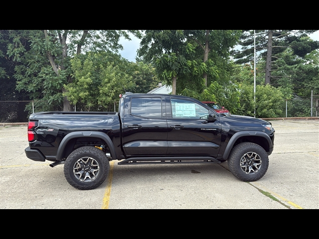 2025 Chevrolet Colorado ZR2 photo 5