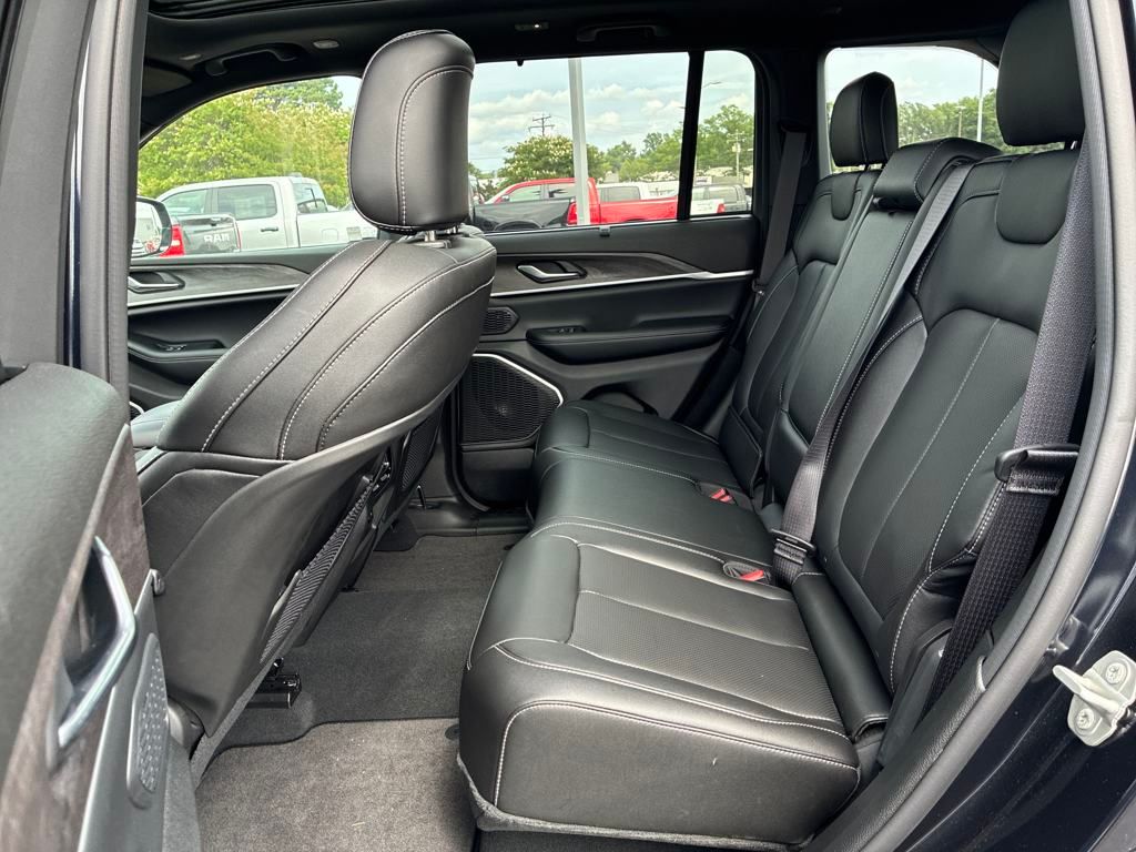 2024 Jeep Cherokee Limited 4xe photo 24