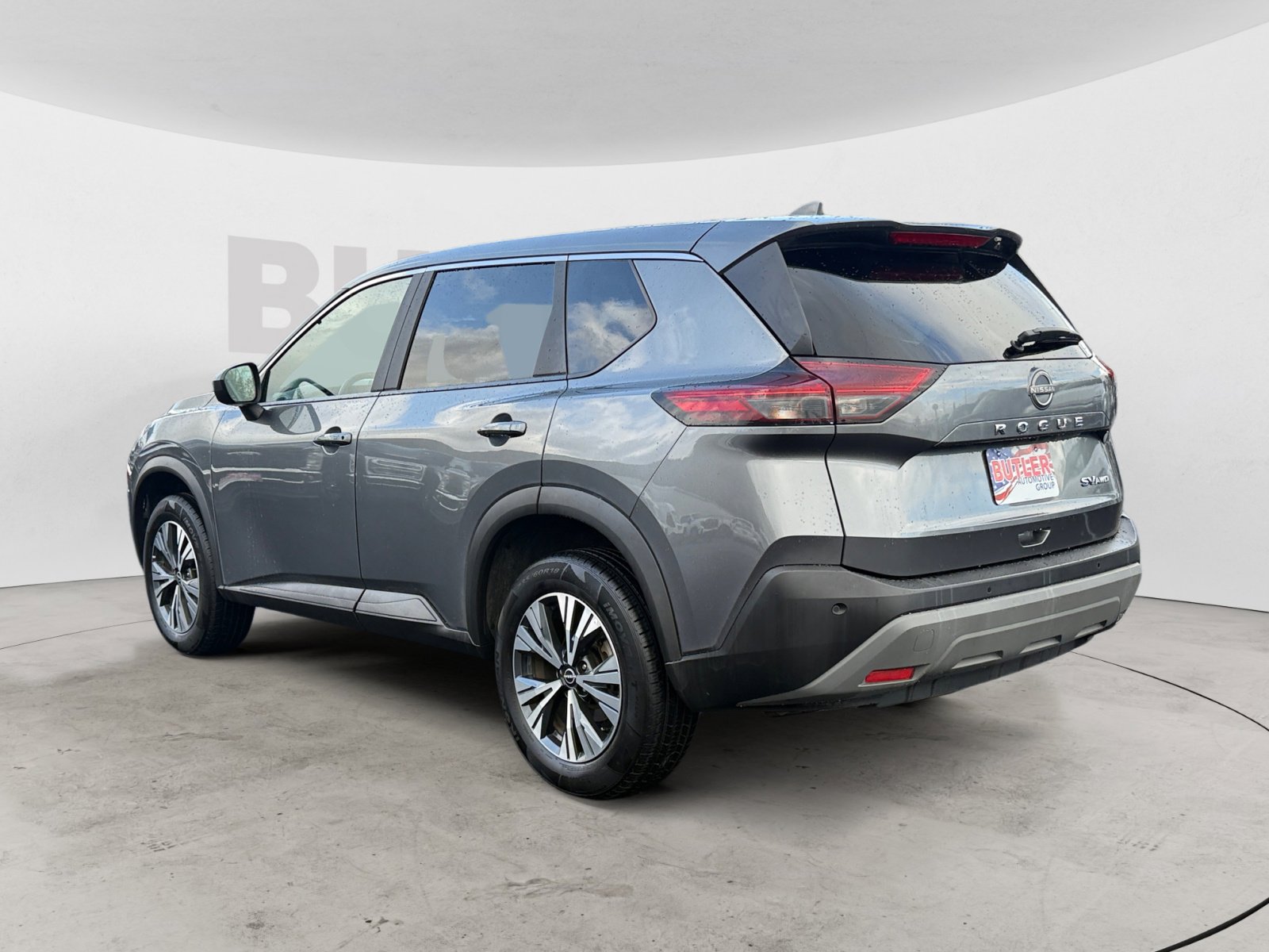 2023 Nissan Rogue SV photo 3