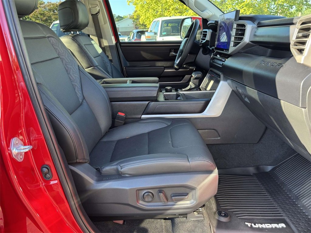 2022 Toyota Tundra SR5 CrewMax photo 13