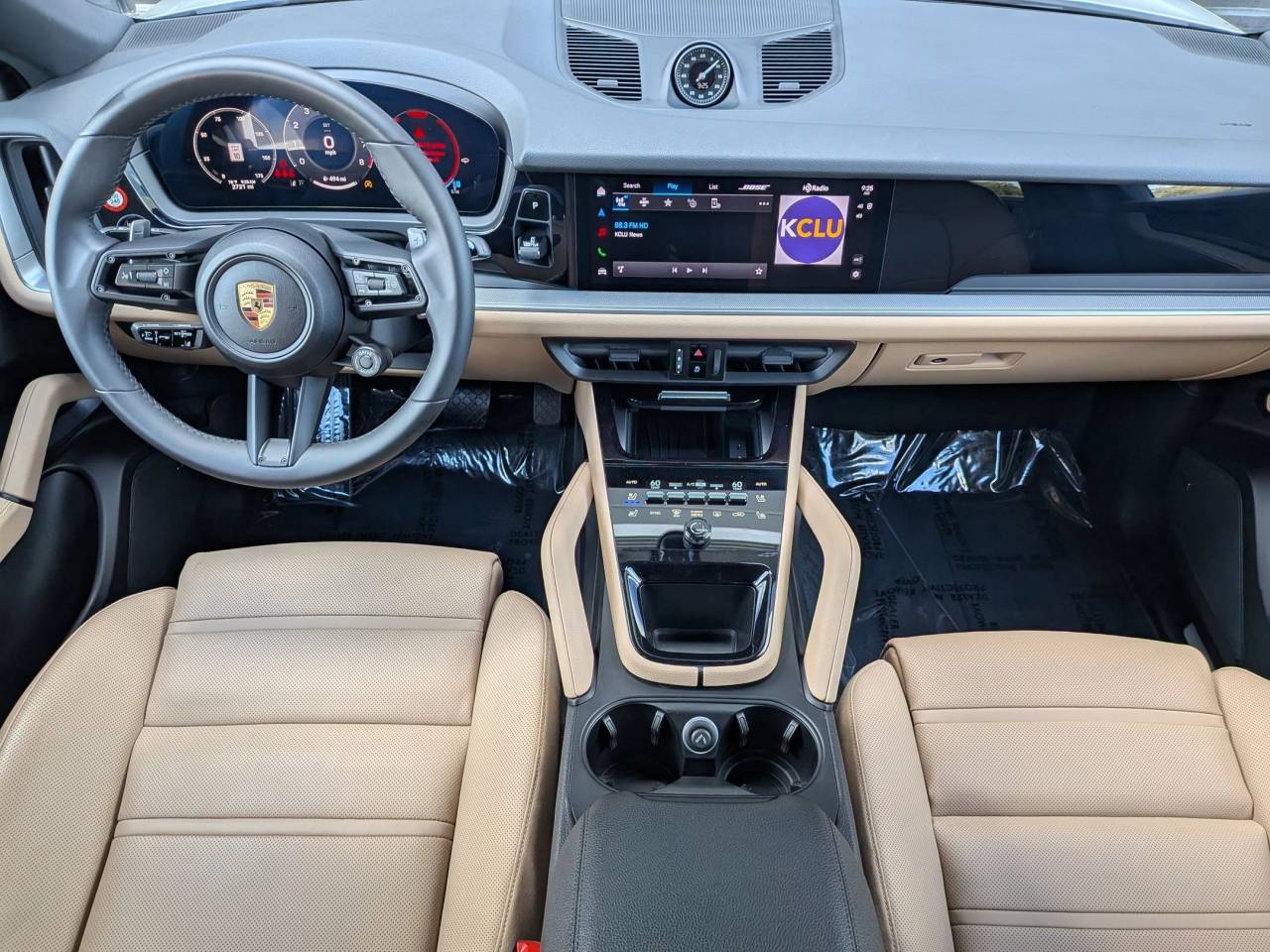 2025 Porsche Cayenne Coupe Base photo 22
