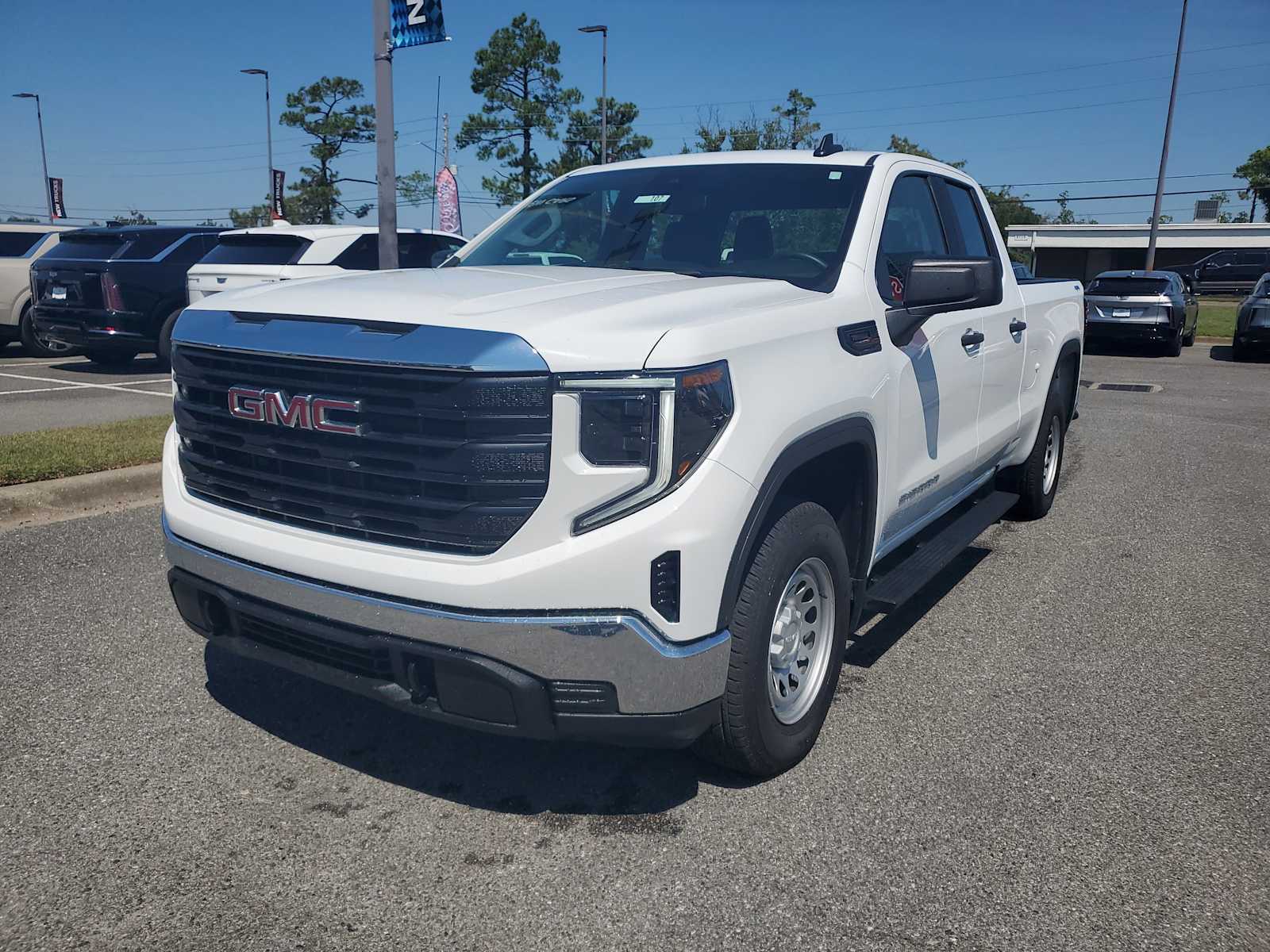 2025 GMC Sierra 1500 Pro's photo
