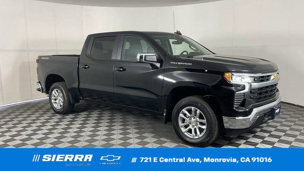 2025 Chevrolet Silverado 1500 LT's photo