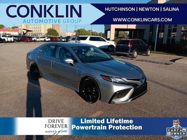 2022 Toyota Camry XSE's photo