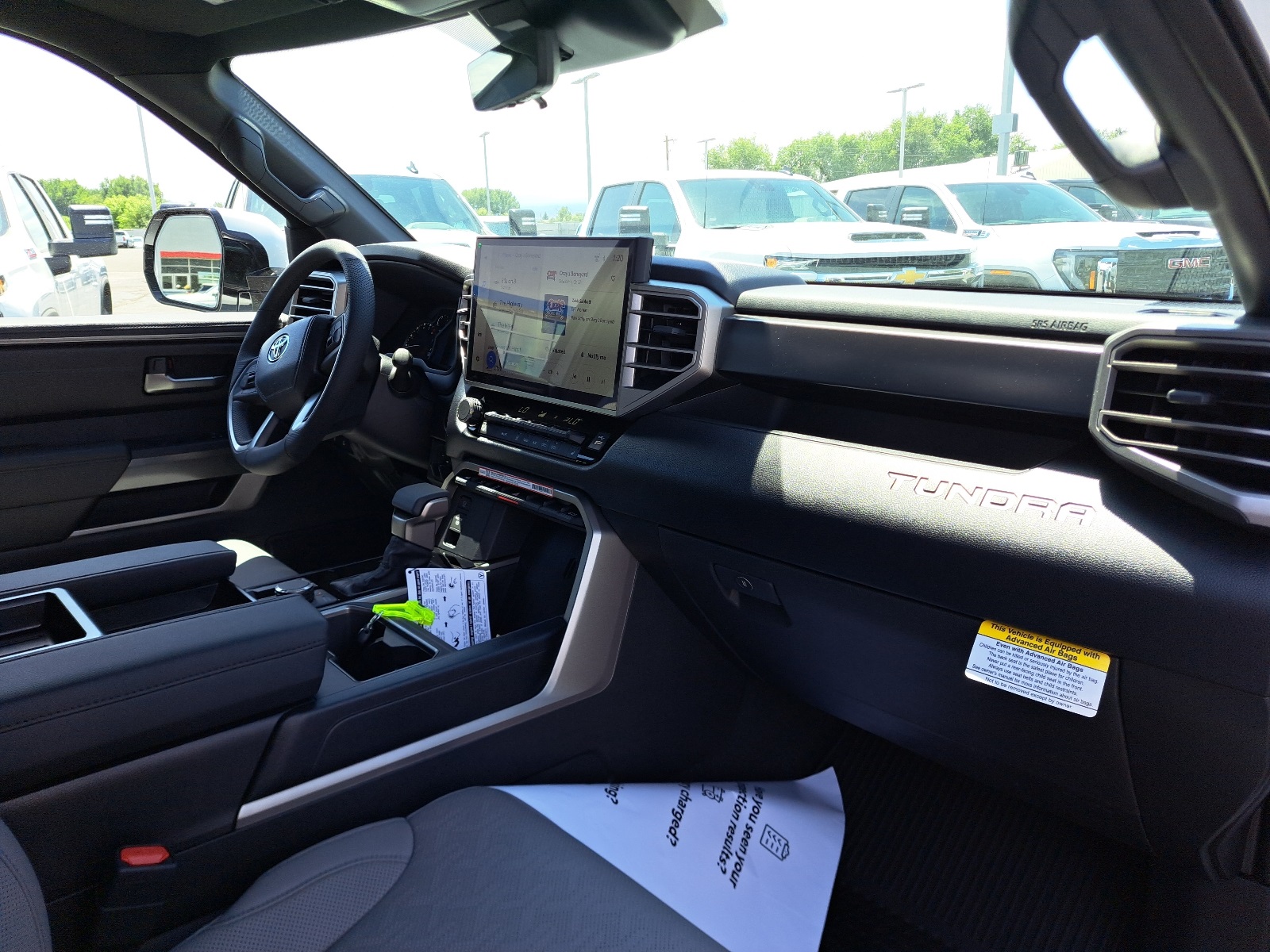 2025 Toyota Tundra SR5 CrewMax photo 30
