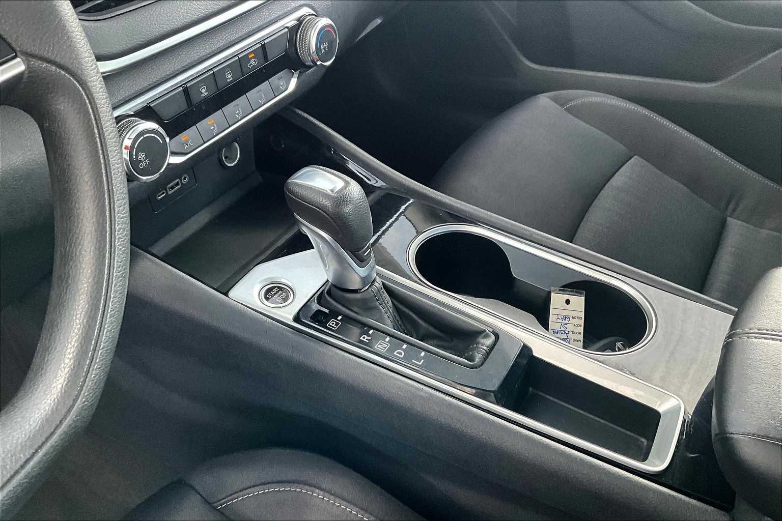 2022 Nissan Altima 2.5 SV photo 15