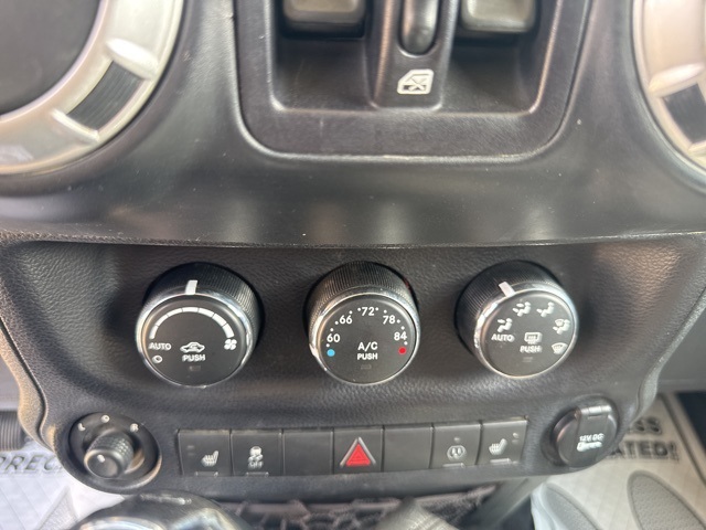 2014 Jeep Wrangler Unlimited Rubicon photo 22
