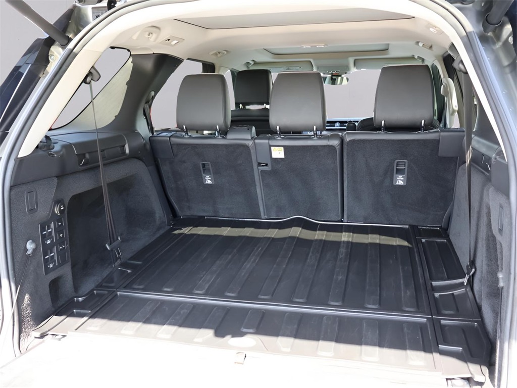 2017 Land Rover Discovery First Edition photo 15