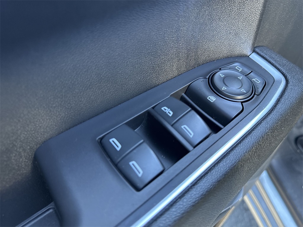 2023 Chevrolet Silverado 1500 LT photo 19