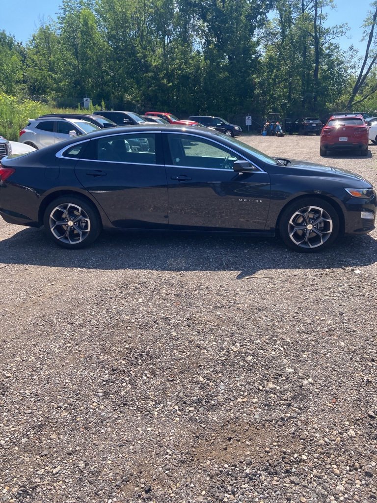 2023 Chevrolet Malibu 1LT photo 4